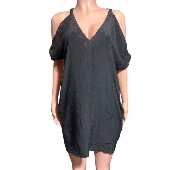 Loose fit v neck flutter sleeve short dress Black S - Picture 1 of 7